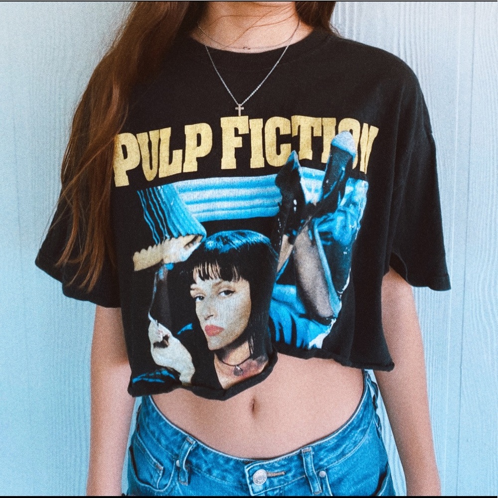 Pulp Fiction graphic cropped T-shirt